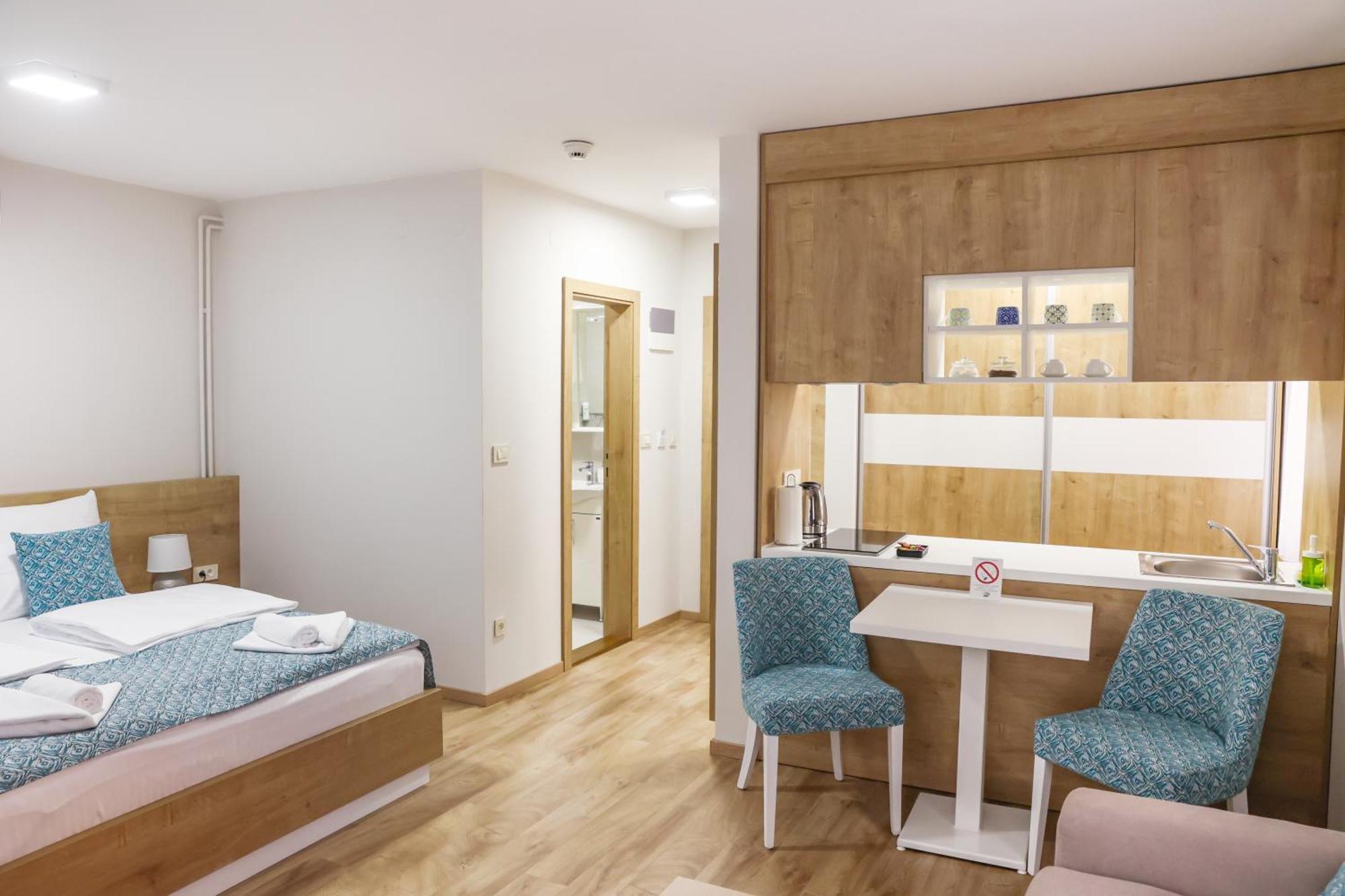 Grand Park Rooms & Apartments Čačak Екстериор снимка