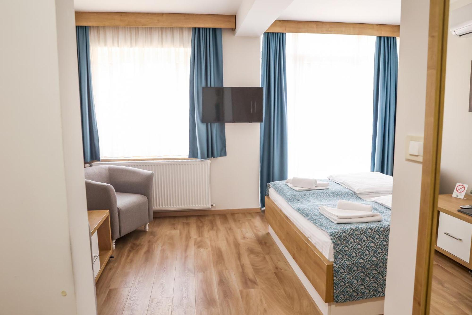 Grand Park Rooms & Apartments Čačak Екстериор снимка