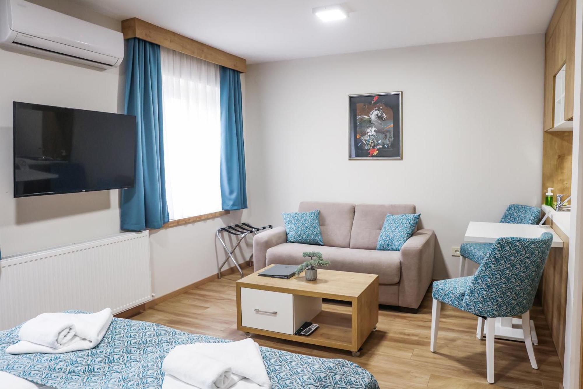 Grand Park Rooms & Apartments Čačak Екстериор снимка